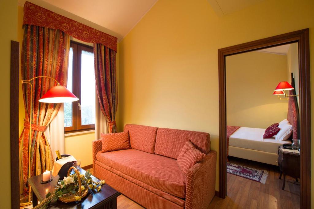 I Calanchi Country Y Restaurante Hotel 4*