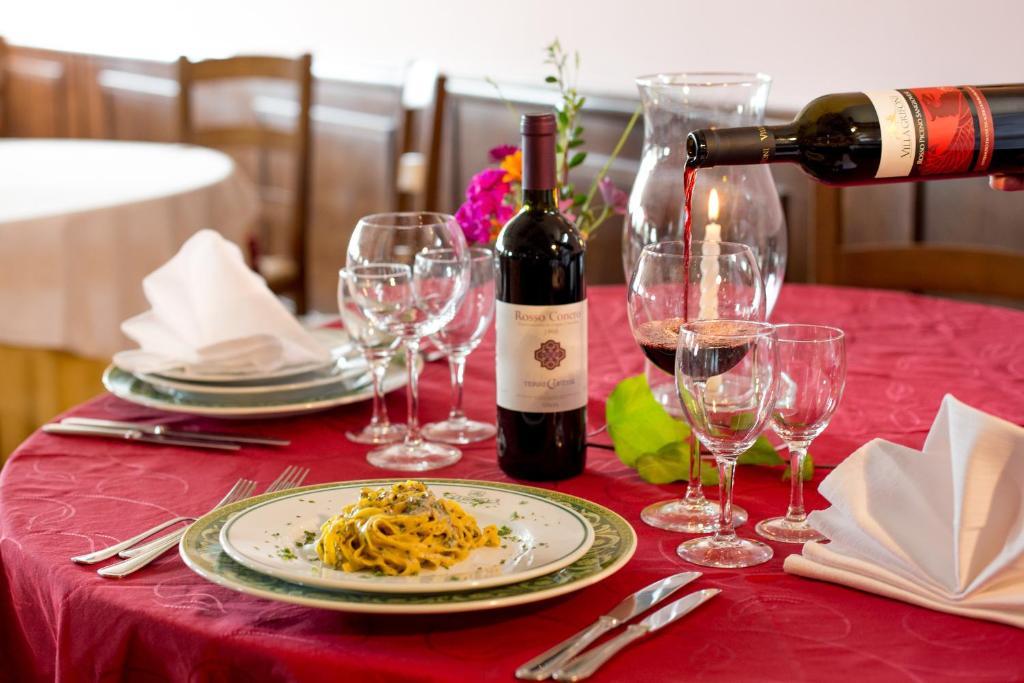 I Calanchi Country Y Restaurante 4* Ripatransone