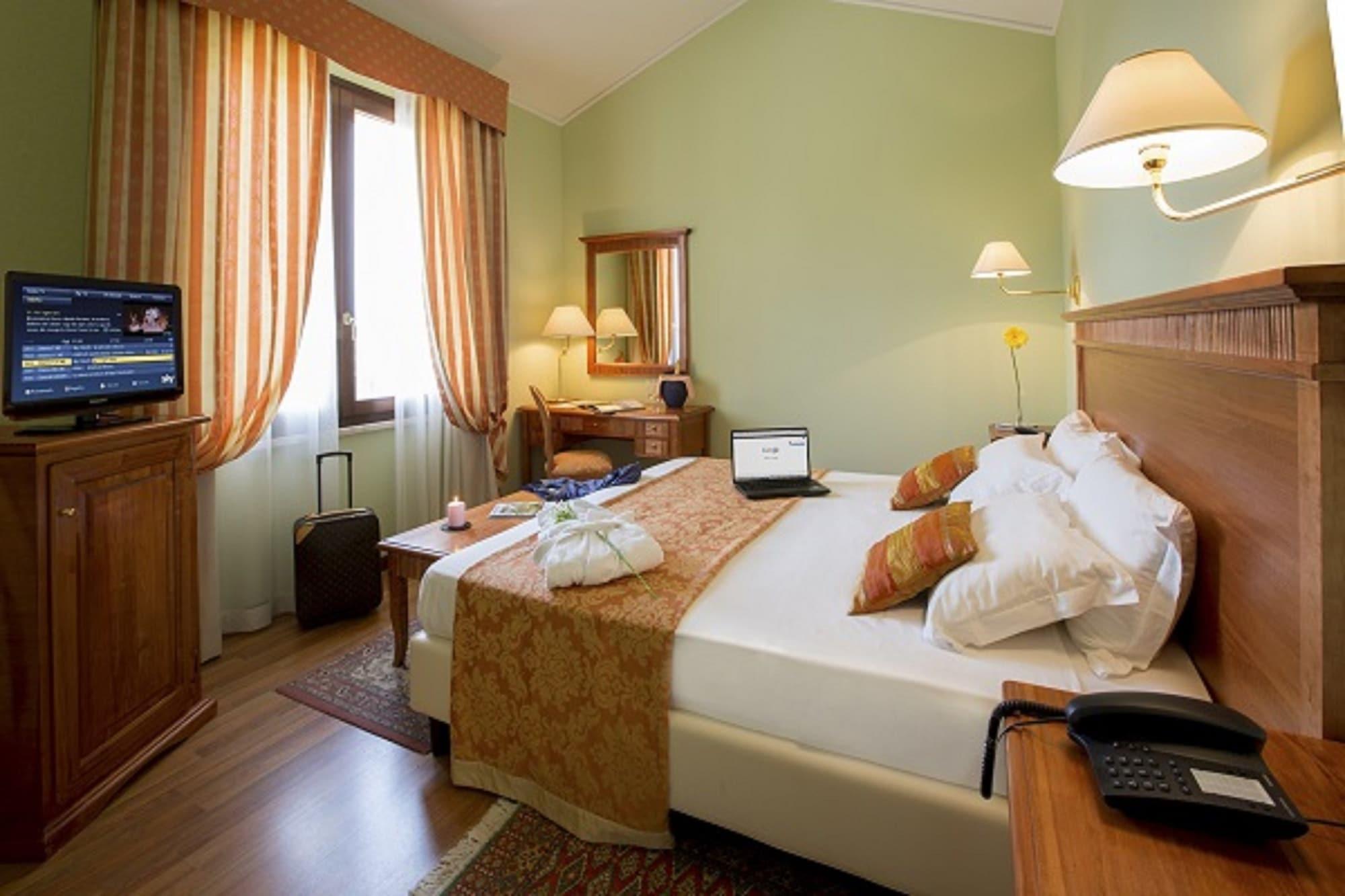 Country & I Calanchi 4* Ripatransone