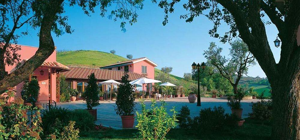 Country & I Calanchi 4* Ripatransone