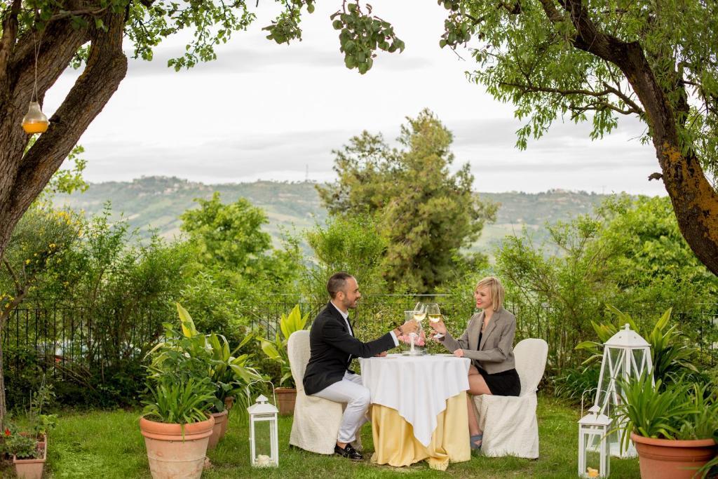 Country & I Calanchi 4* Ripatransone